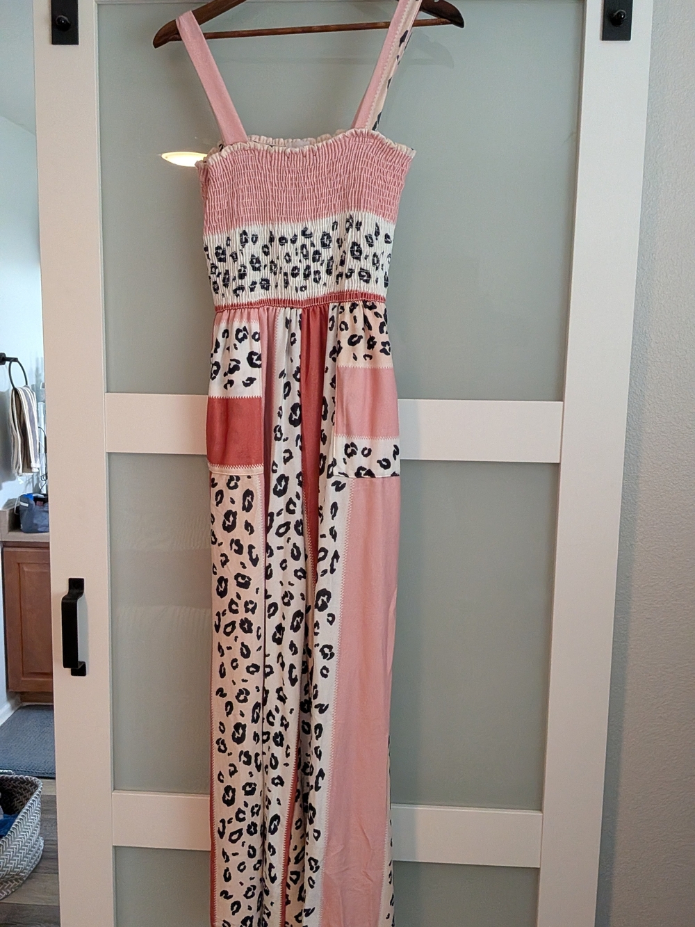 Sleeveless Leopard Print Wide-Leg Jumpsuit in Blush Pink - Picture 6 of 9